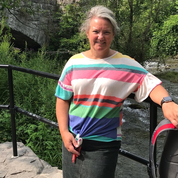 Meet your Posher, Stephanie - Picture 1 of 1